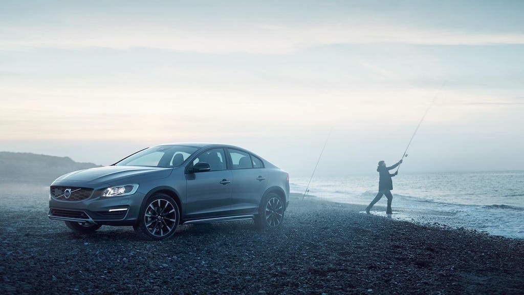 volvo-s60-crosscountry-exterior-left-front-patrik-johall-v1.jpg