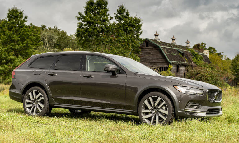 2022 Volvo V90 Cross Country Exterior In Front Of Barn