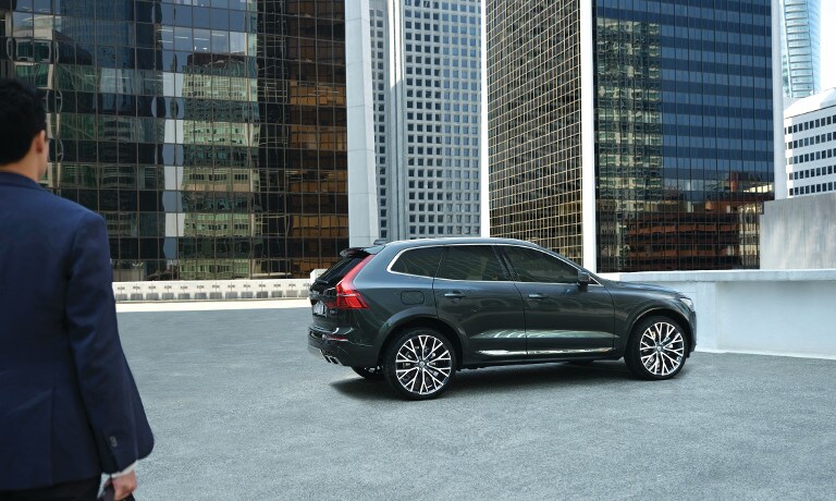 Grey 2019 Volvo XC60 Parked
