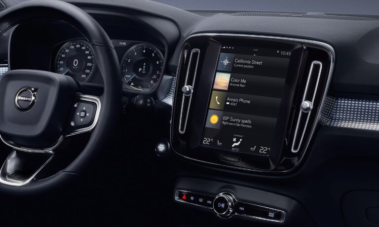 2022 Volvo XC40 infotainment screen