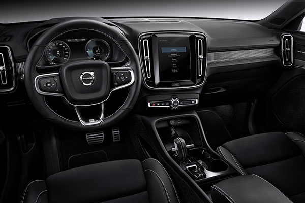 2019 Volvo XC40 interior dashboard 2019 Volvo XC40 interior dashboard