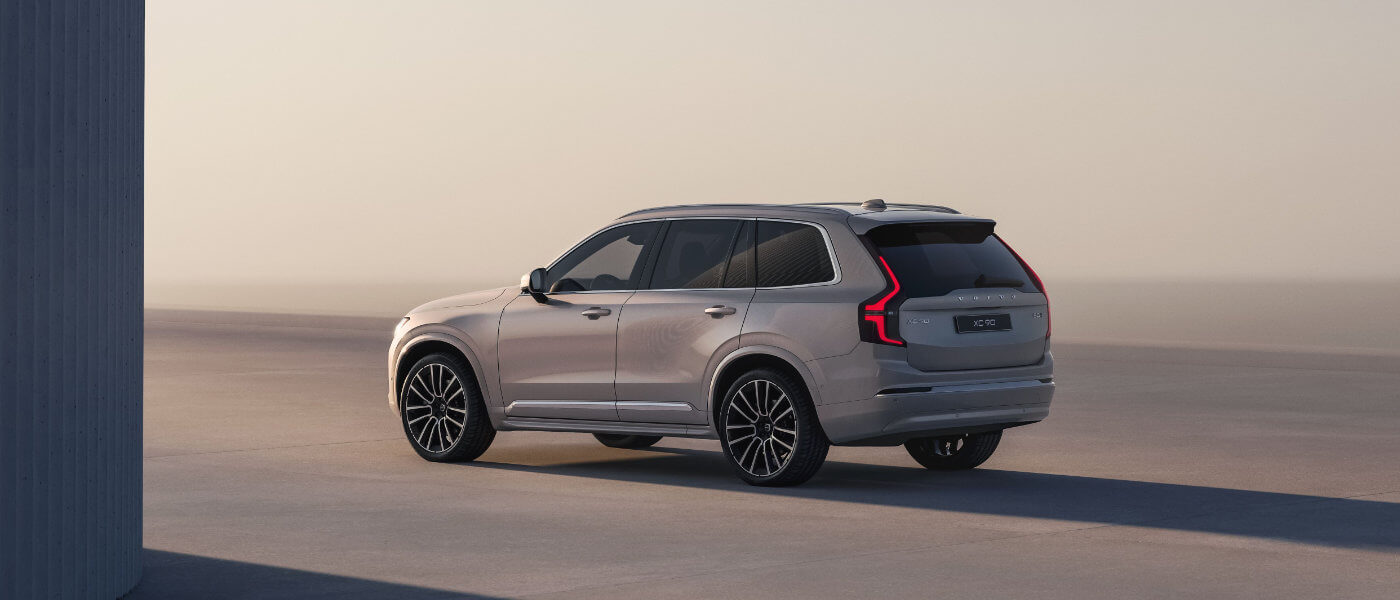 2025 Volvo XC90 Exterior Parked In The Sun