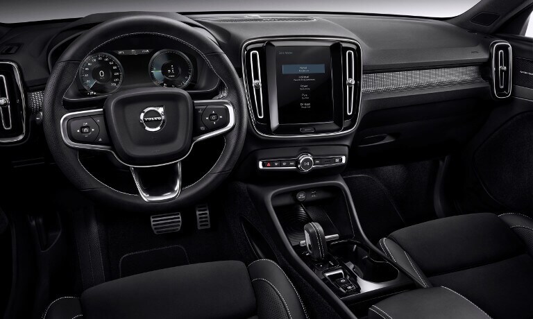 2022 Volvo XC40 interior front seating