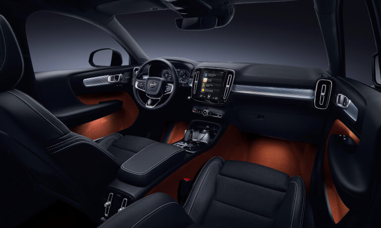 2021 Volvo XC40 interior front