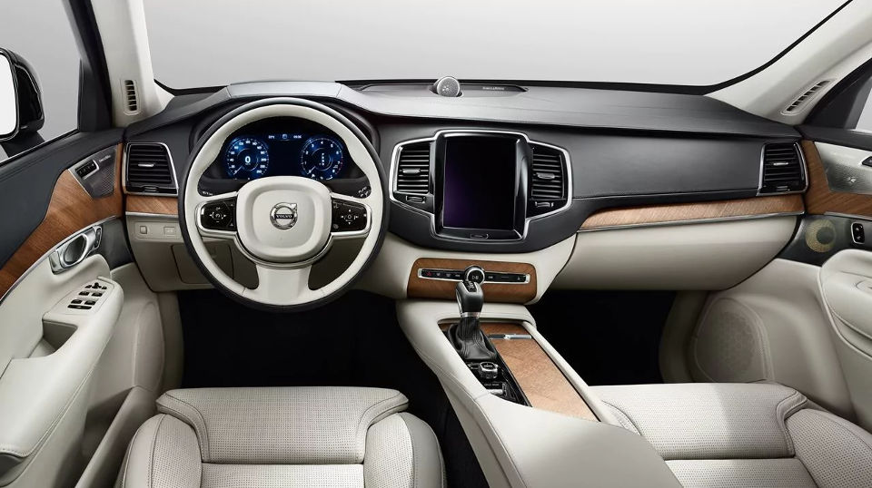 xc90_interior.jpg