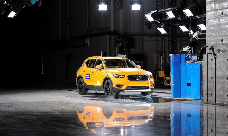New Volvo XC40 Crash Test
