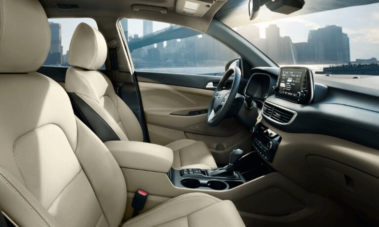 2021 Hyundai Tucson interior front seats side view