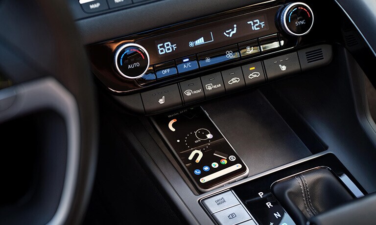 2023 Hyundai Elantra interior phone charging