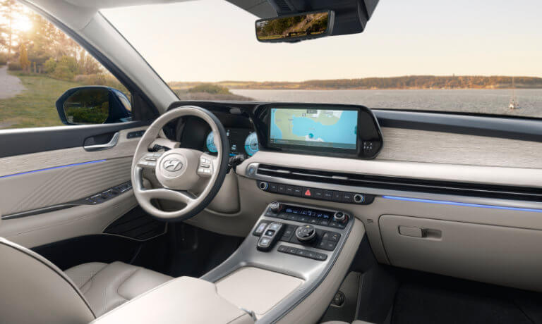 2023 Hyundai Palisade interior front infotainment