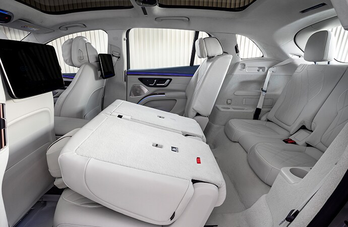 2023-EQS-SUV-FMG-012-2UP-DR-interior-rear.jpg