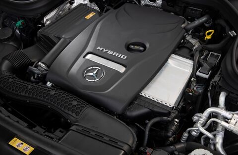 2020_MB_GLC_350e_4matic_hybrid_engine_o.jpg