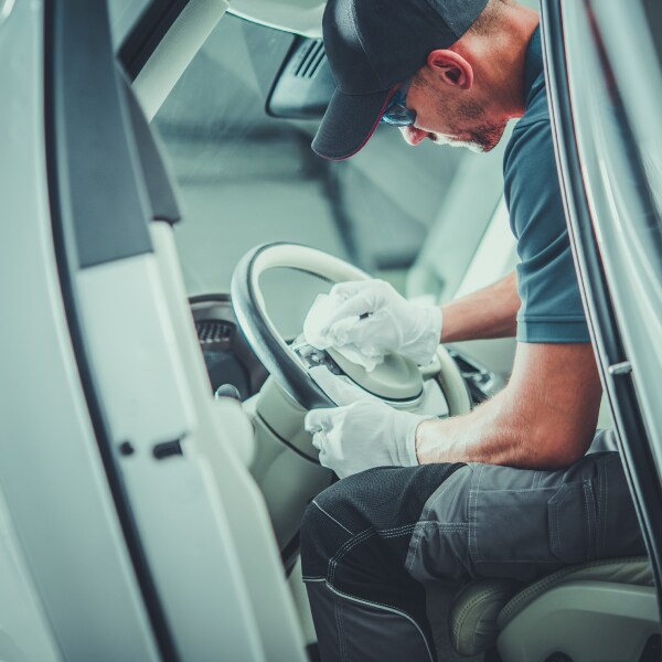 64278-IAPO-Porsche-FB-600x600-March_3.jpg