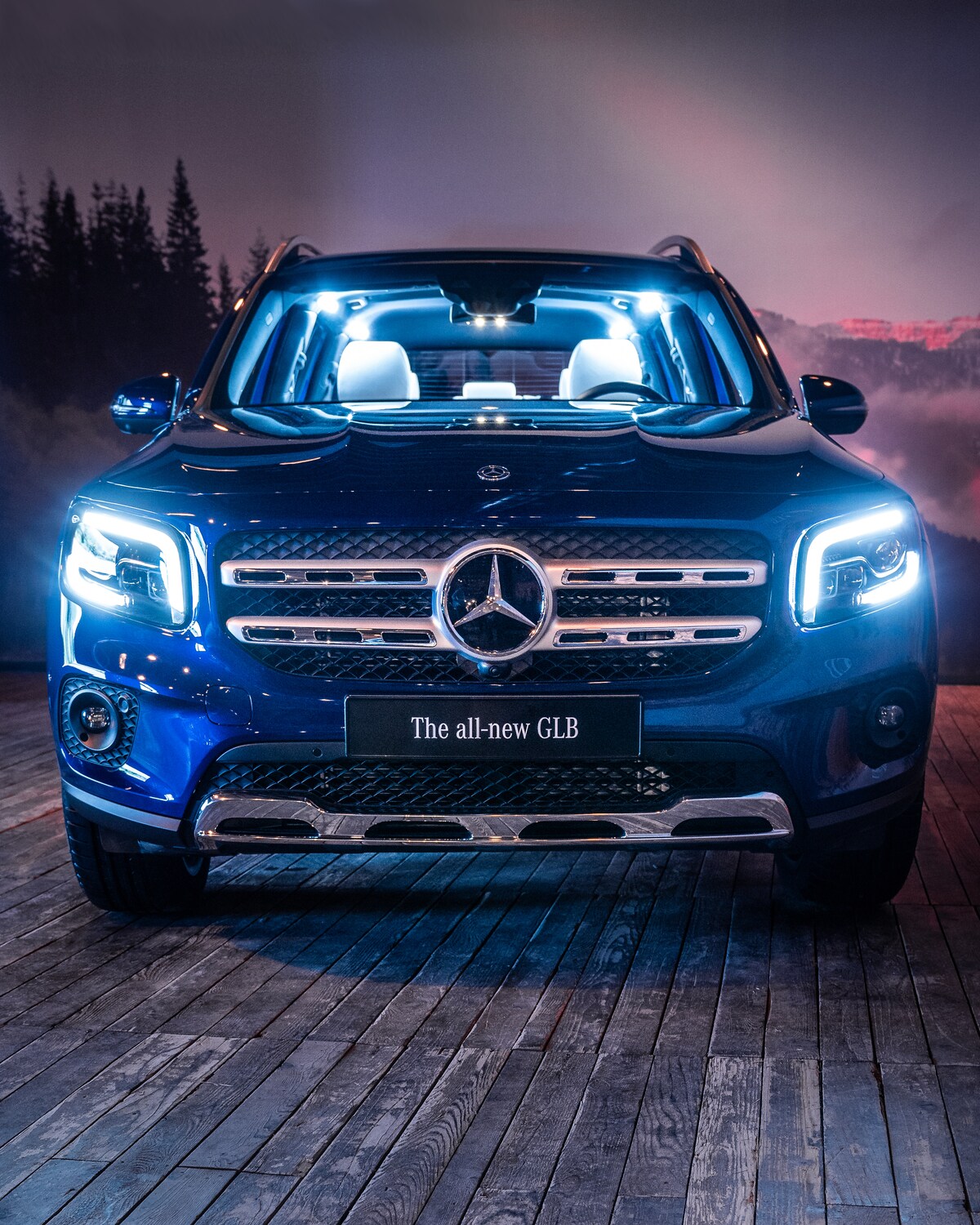 2021-MercedesBenz-GLB-SUV-L01.jpeg