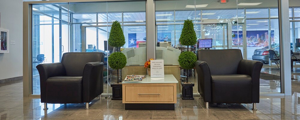 Mercedes-Benz of Houston North Finance Center