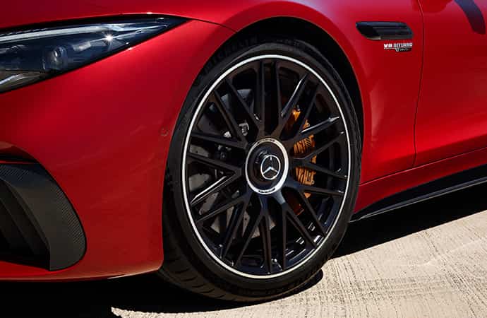 2022-AMG-SL63-ROADSTER-LTG-01-DR.jpg