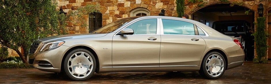 2017 Mercedes-Maybach Sedan Exterior.jpg