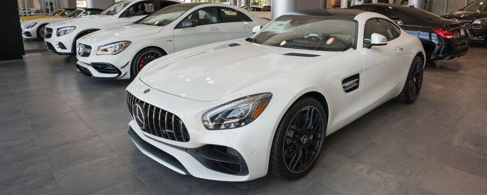 Mercedes-Benz of Oxnard Showroom
