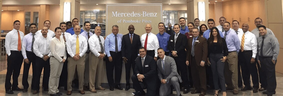 En Mercedes-Benz of Pembroke Pines Hablamos Español Personal de Mercedes-Benz of Pembroke Pines