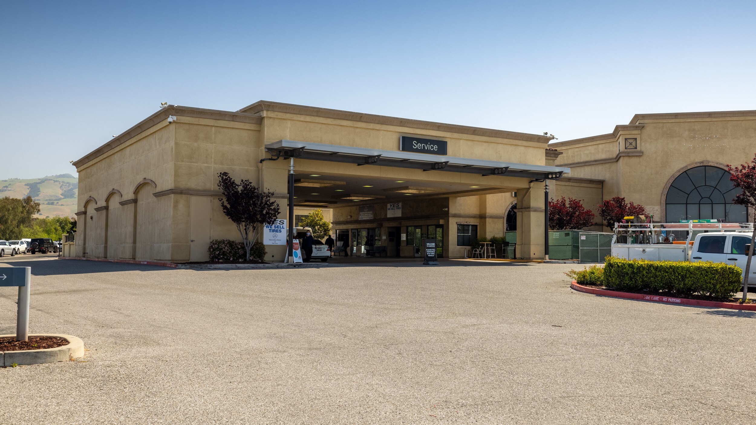 Mercedes-Benz of San Jose services Mercedes-Benz vehicles in San Jose exterior view of Mercedes-Benz of San Jose
