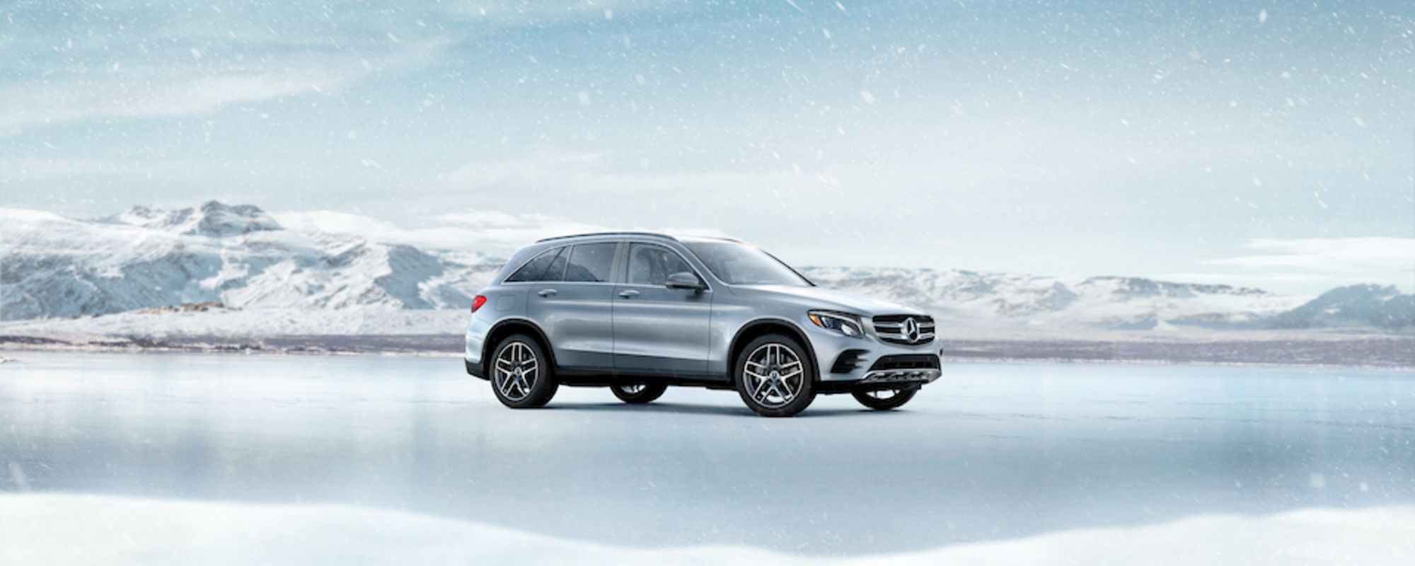 2019-MercedesBenz-GLC-300-SUV-L02 (1).jpeg