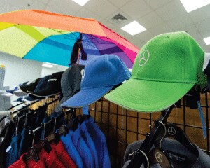 Boutique-300x240-3.gif