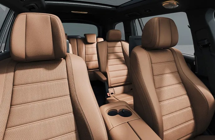 2024-GLS-SUV-LTG-01-DR.jpg