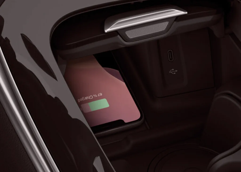 Smartphone charging on the GLC wireless charging pad in the front console