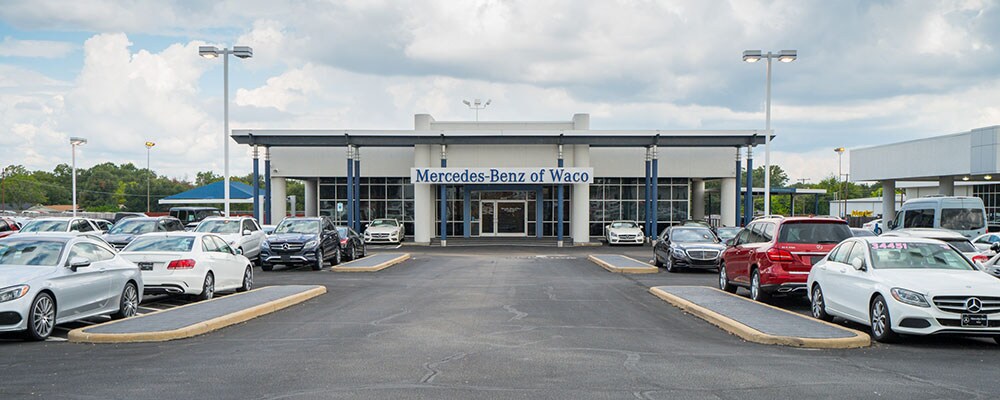 Exterior View of Dealership Serving Robinson