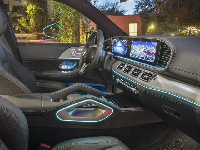 New 2020 Mercedes GLE Front Interior.jpg