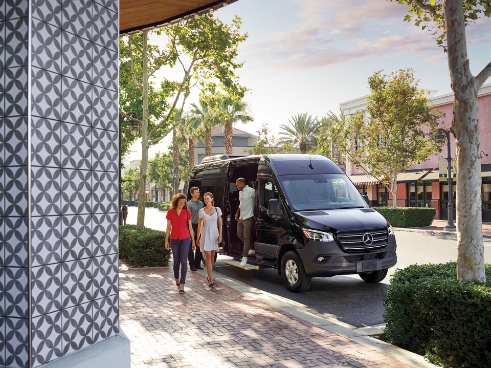 2021-MercedesBenz-Sprinter-Passenger-HighRoof-Van-L02.jpeg