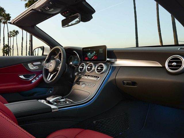 Interior 2020 Mercedes-Benz C-Class.jpg