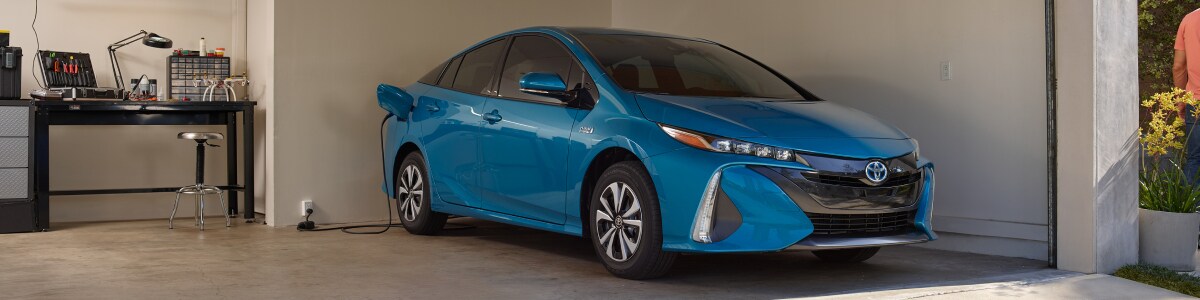 2019-Toyota-PriusPrime-Premium-Hatchback-L01 (2).jpg New Toyota Prius plugged into the garage