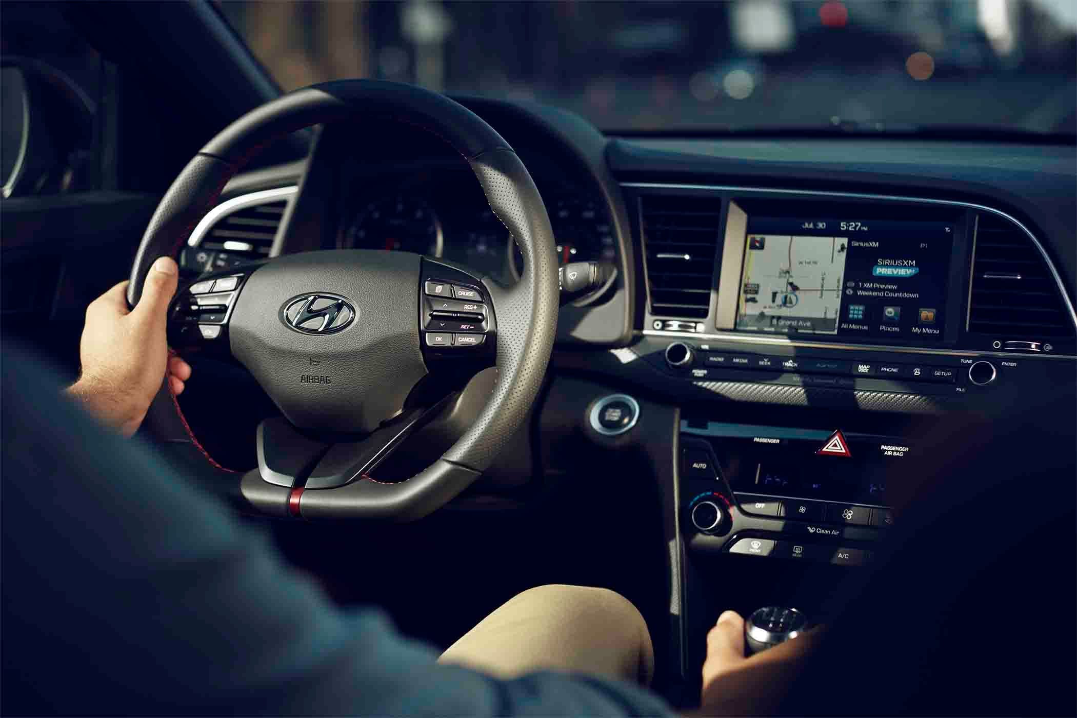 2017_Elantra_Sport_Black_0124_Navigation.jpg