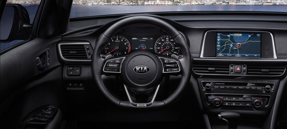 2020_Kia_Optima_Interior_Dash.jpg