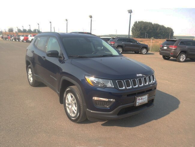 2018 Jeep Compass Sport shown