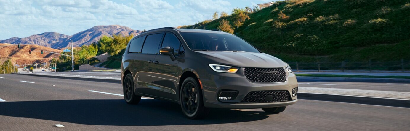 Chrysler-Pacifica-Pinnacle-Van