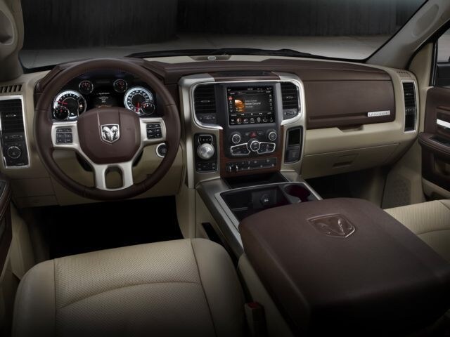 2016-Ram-1500-Interior.jpg