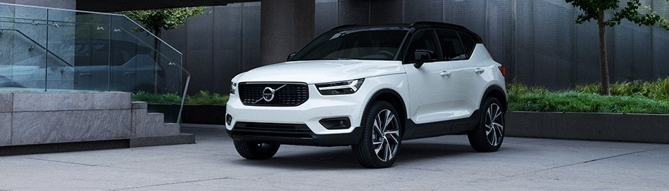 2020-Volvo-XC40-Lebanon-NH.png