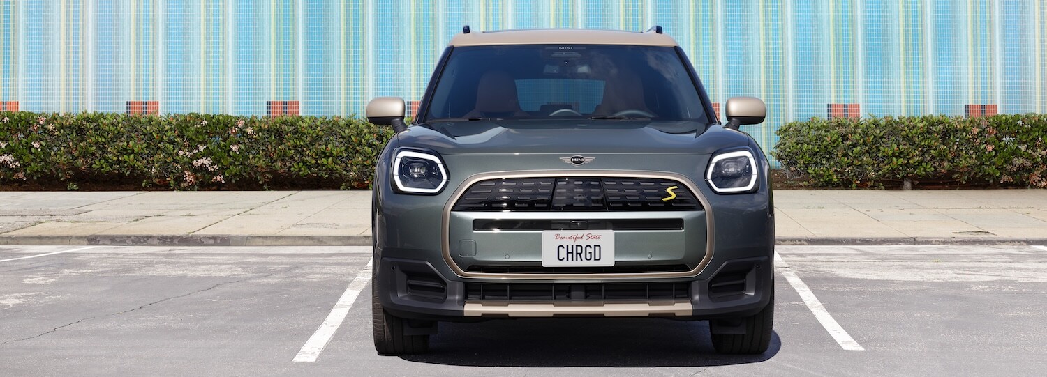 MINI Electric MINI Electric exterior photo