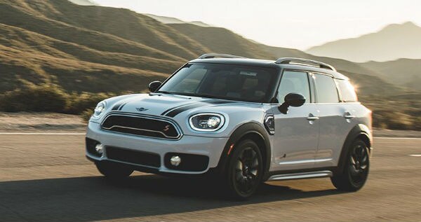 New Minis available at Mini of Orland Park near Frankfort, IL