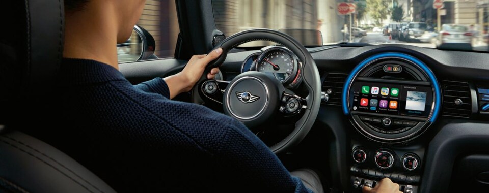 2019 MINI Cooper Hardtop driving performance