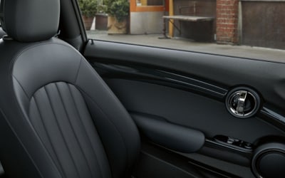 Interior of the 2019 Mini Cooper Hardtop