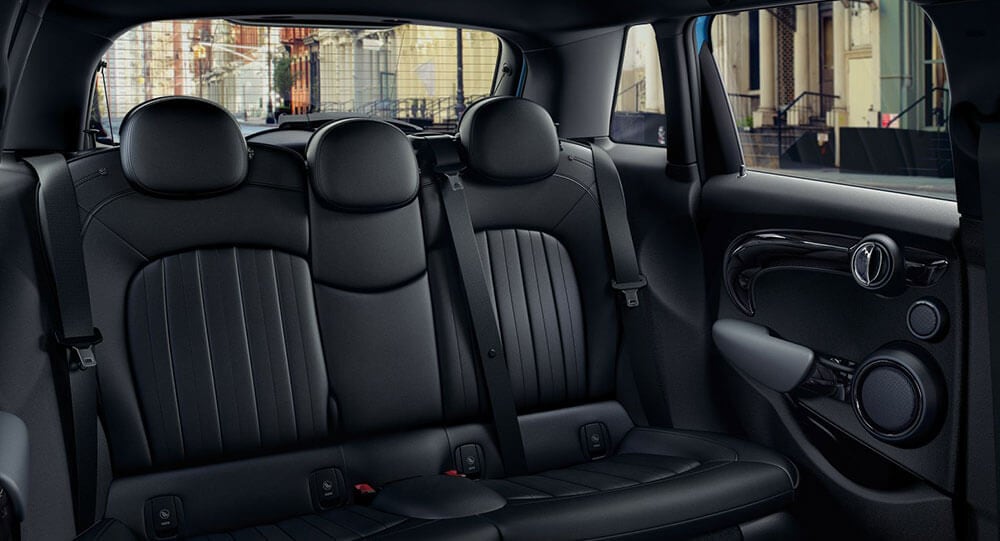 2017 MINI Hardtop 4-door interior