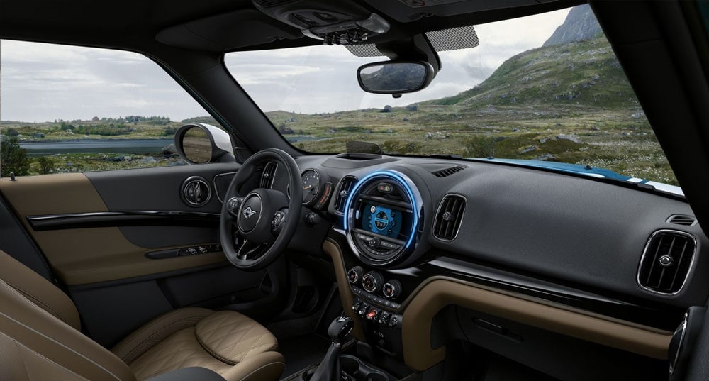 2018-MINI-Countryman-ALL4-Technology.jpg