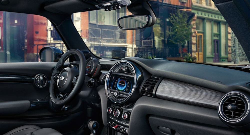 2017 MINI Hardtop 4-door technology