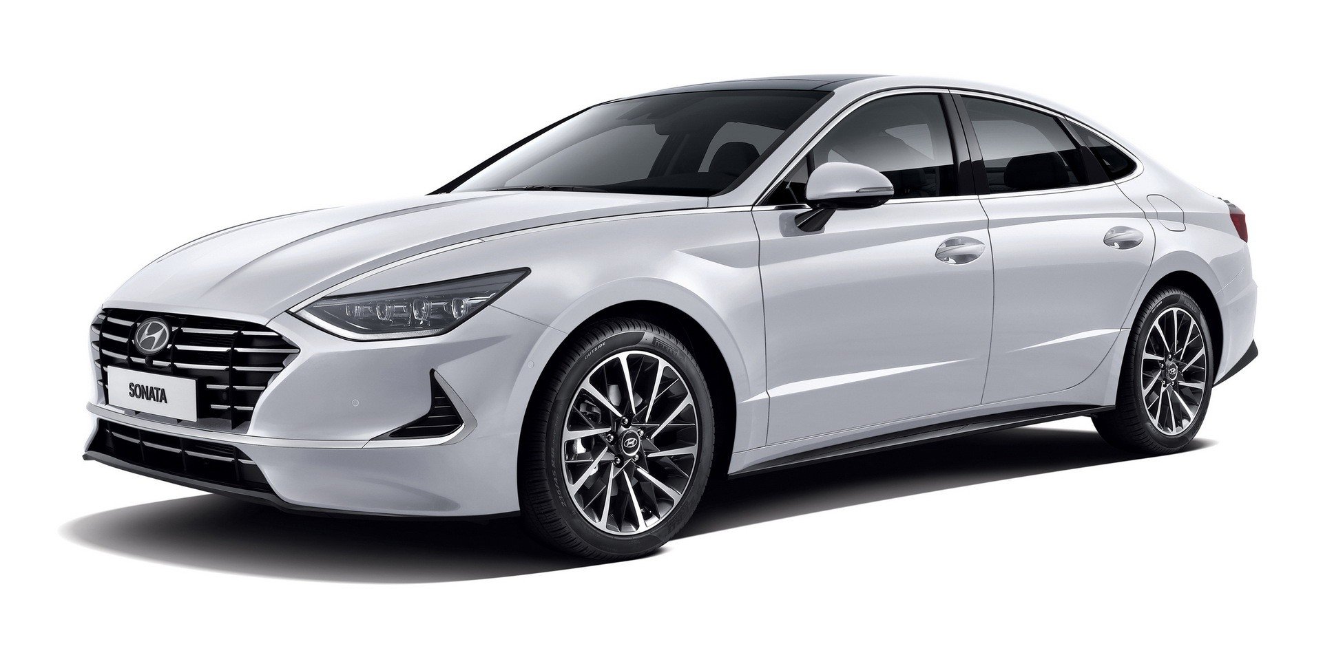 1558288609-ng-x1b0-x1edd-i-d-xf9-ng-x27-tr-xea-n-tay-x27-nhanh-hyundai-sonata-2020-v-x1eeb-a-ra-m-x1eaf-t-x110-x1ed1-i-th-x1ee7-t-x1ea7-m-c-x1ee1-c-x1ee7-a-toyota-camry-th-x1ebf-h-x1.jpg