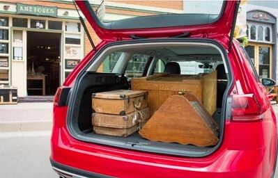 2017_Golf_Alltrack_trunk.JPG