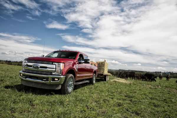 2019-Ford-F250-Lariat-SuperCrew-Truck-L01 (1).jpeg