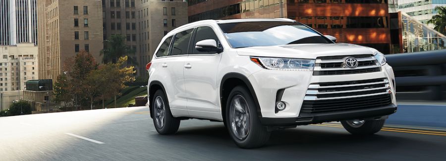 2019-Toyota-Highlander-HybridLimited-SUV-L01 (1).jpeg