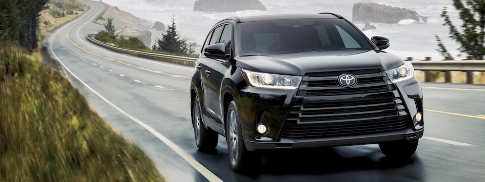 2018-Toyota-Highlander-SE-SUV-L01.jpeg